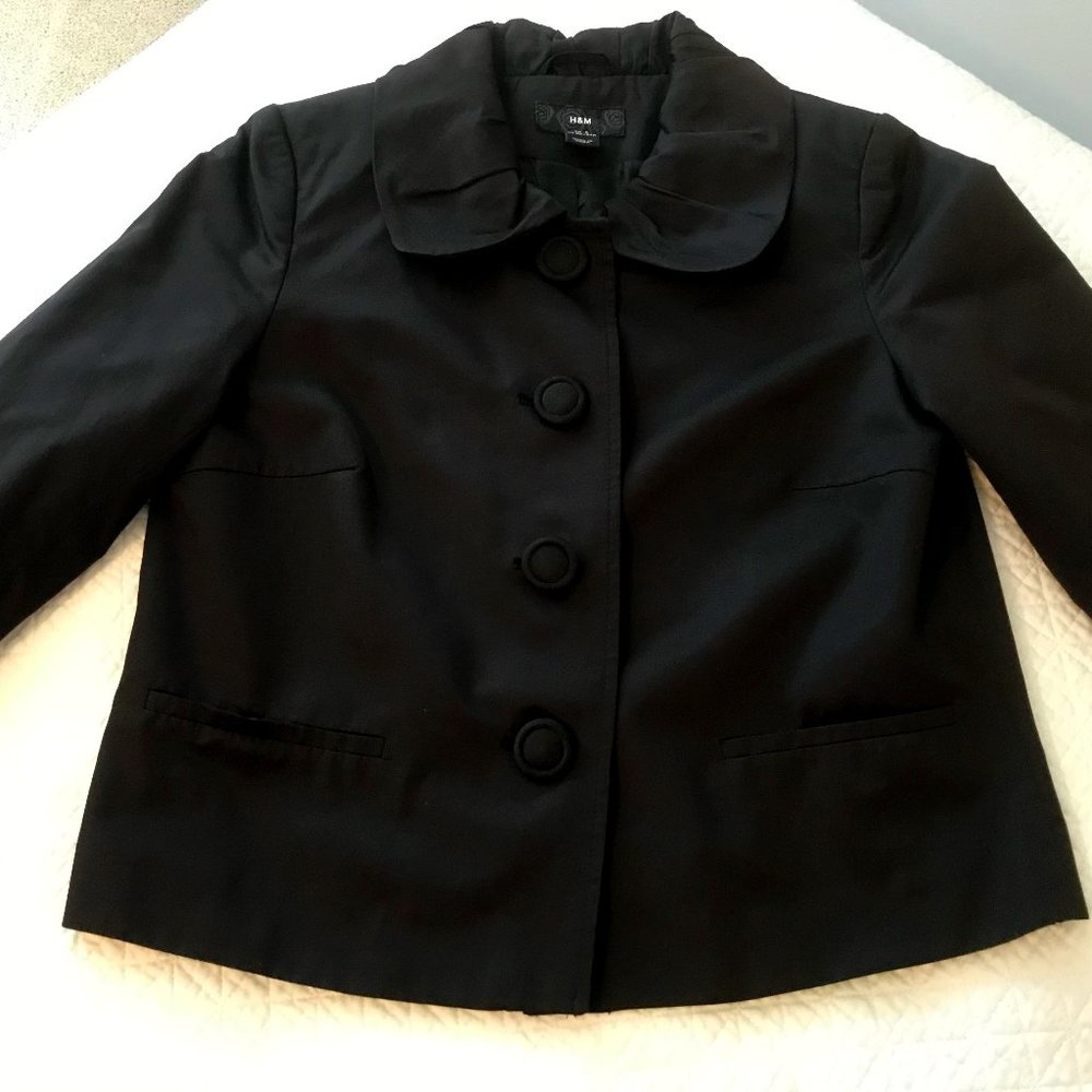 H & M Size 6 Lined Dressy Black Jacket